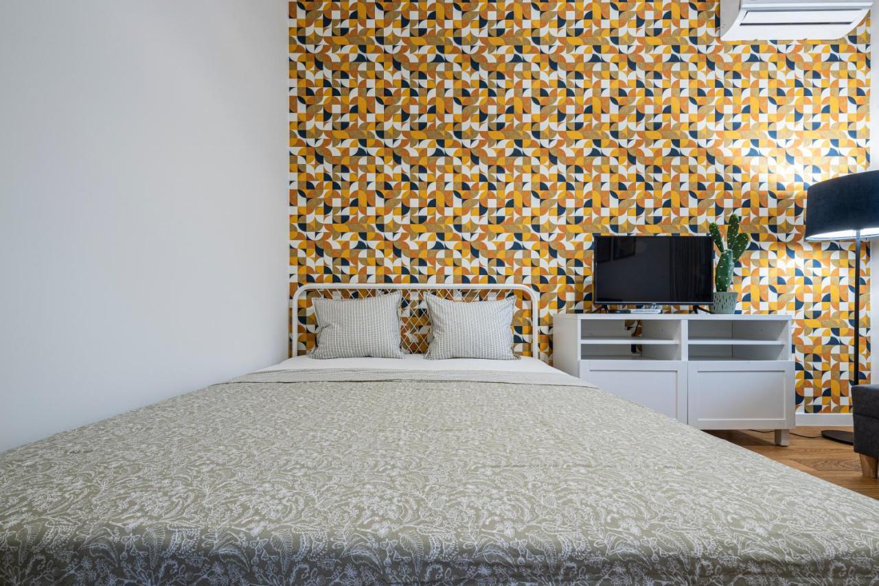 Vertigo Modern Studio-Free Private Parking-Fast Wi-Fi Novi Sad Exterior photo